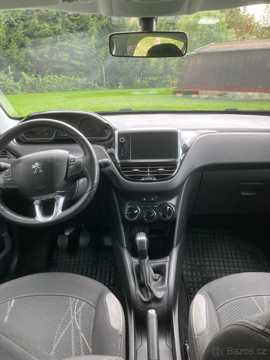 Peugeot 208 1,4 HDI 2015 ČR - 8