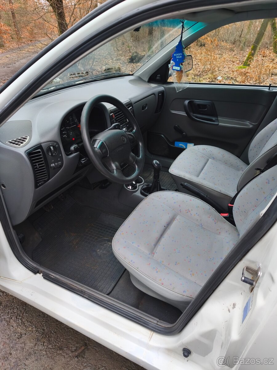 VW Caddy 1,9 SDI - 8