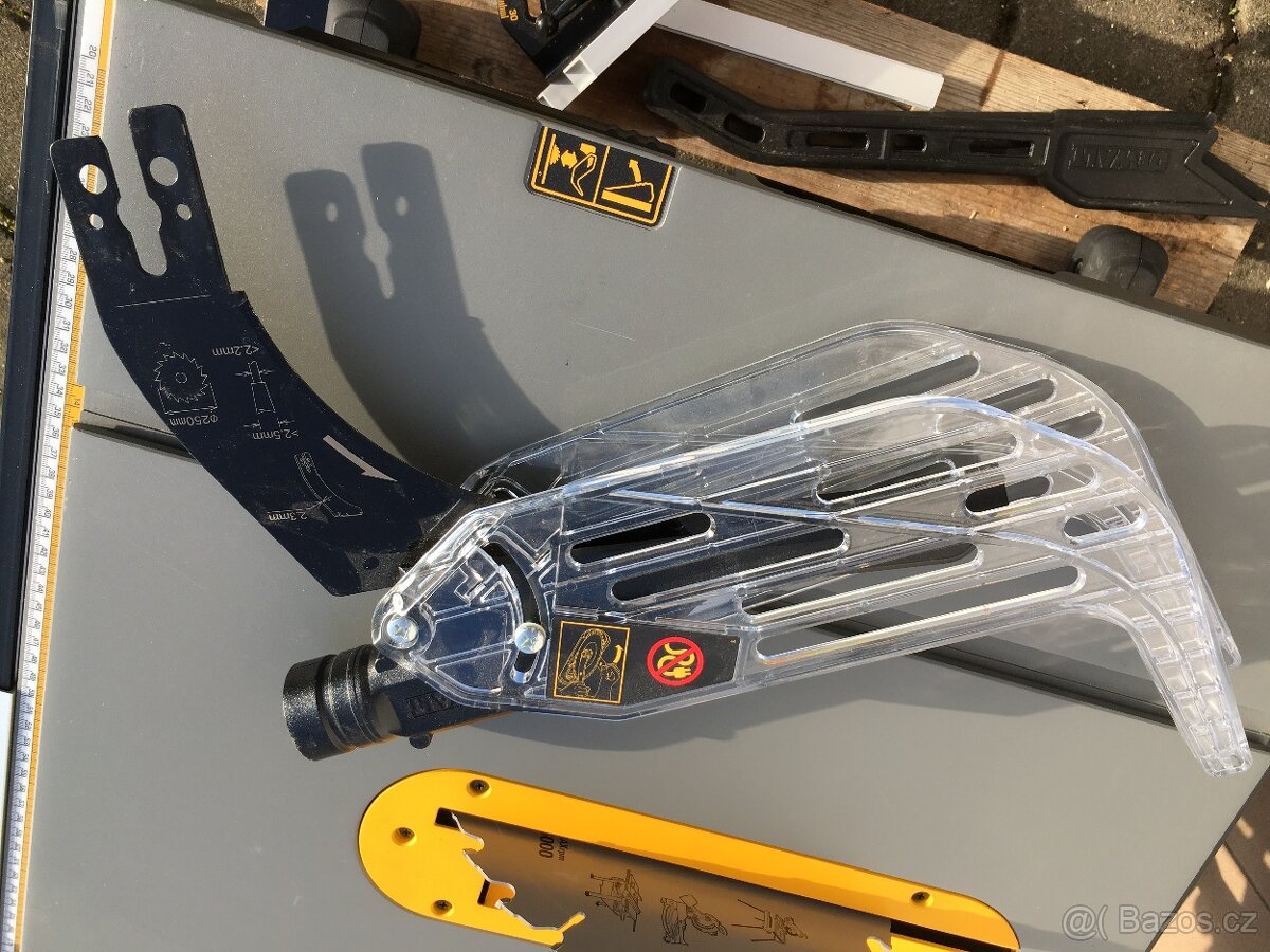 Stolní pila DeWALT DWE 7492 - 8