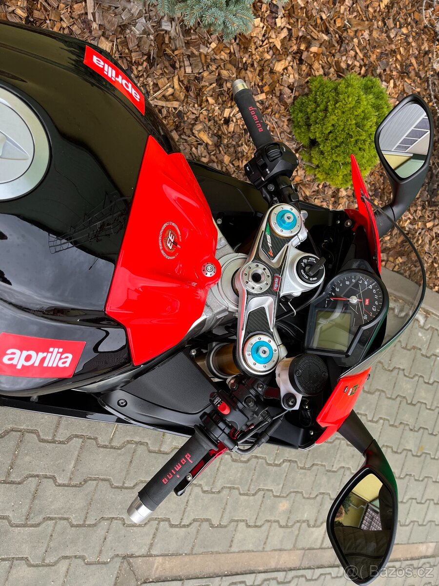 Aprilia RSV4 1000 FACTORY - 8