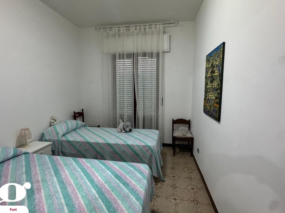 Prodej komfortního zař. bytu 4+1, 120 m2, Patti, Sicílie - 8