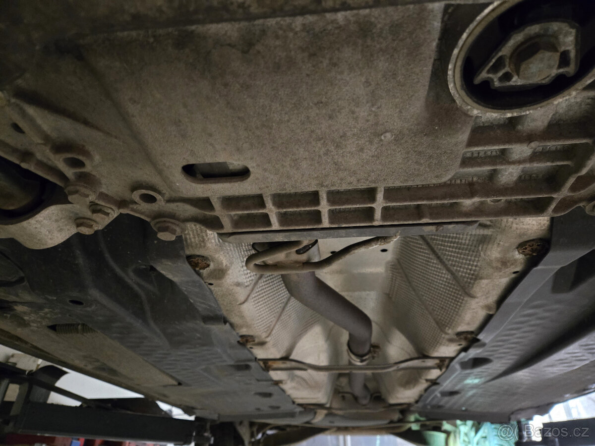 VW Eos 2.0 TDI Edition 2008 po servisu, spojce a STK - 8