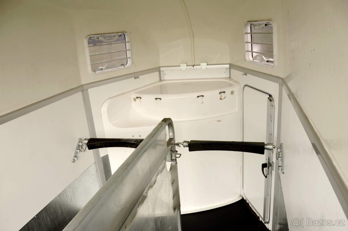 Přepravník pro 2 koně Humbaur Balios Aero - 8