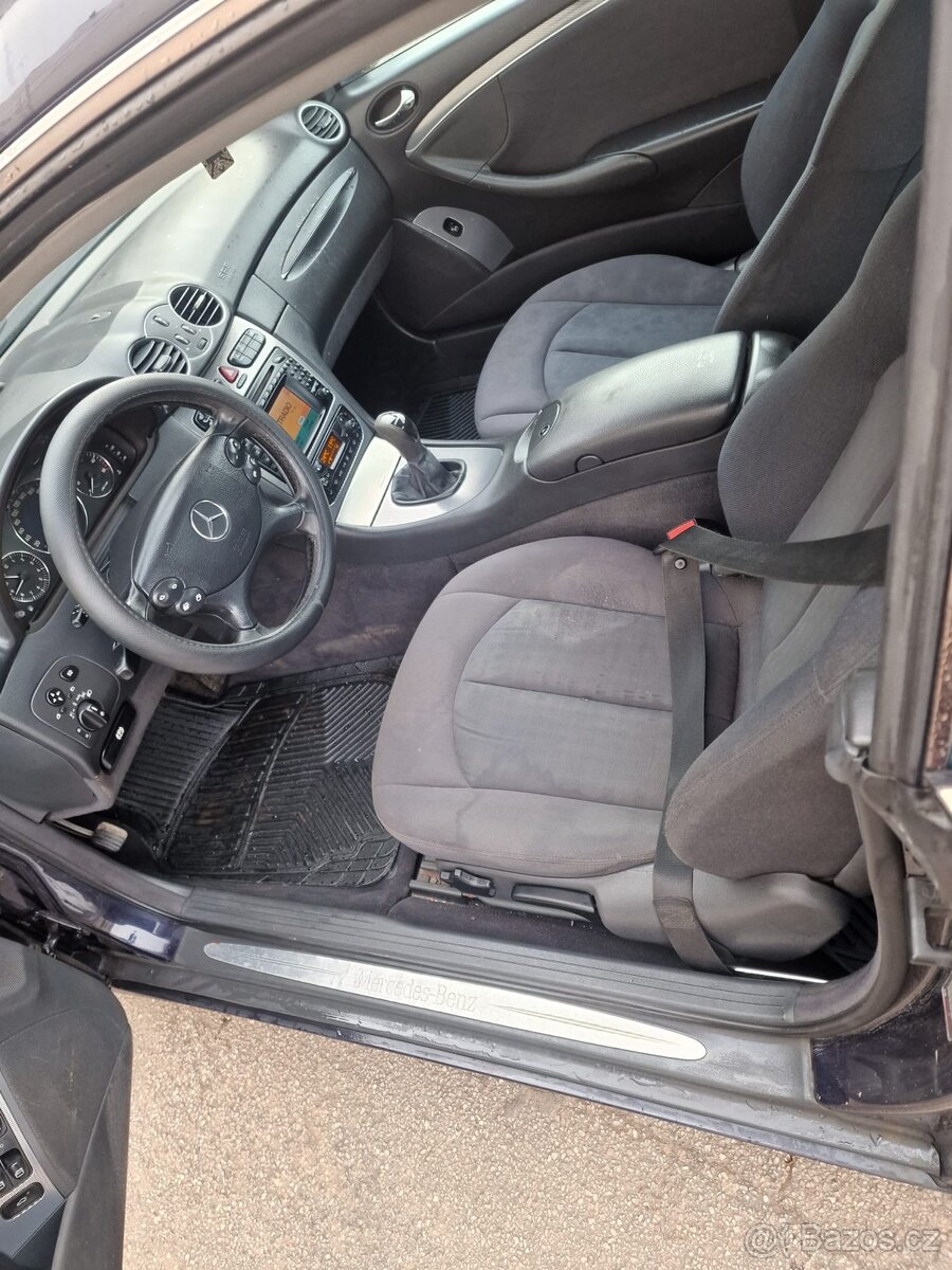 Mercedes CLK 209 270 cdi 125kw rok 2003 - 8