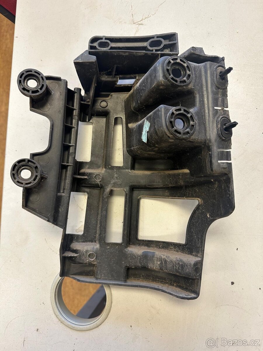 Peugeot 5008 Držaky Výztuha nárazníku 9686252880 - 8