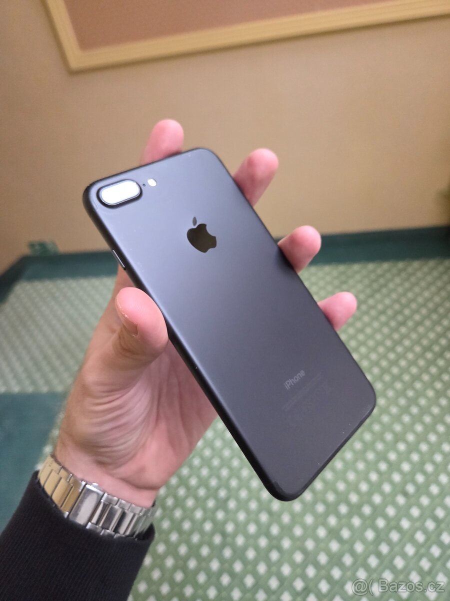 iPhone 7 plus 128gb black, 77% baterie - 8