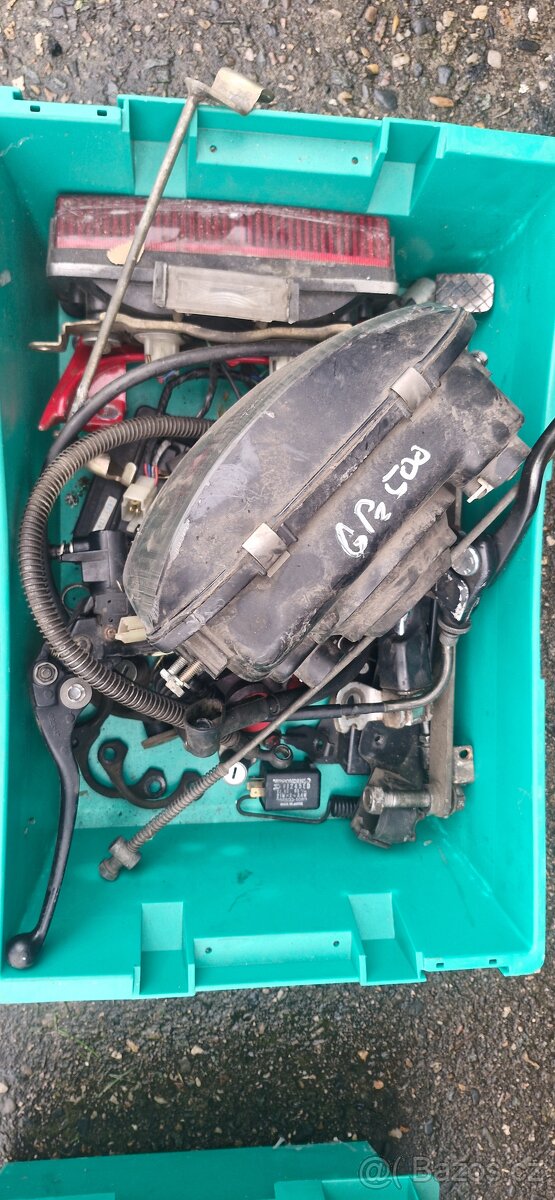 Kawasaki GPZ500 S - 8