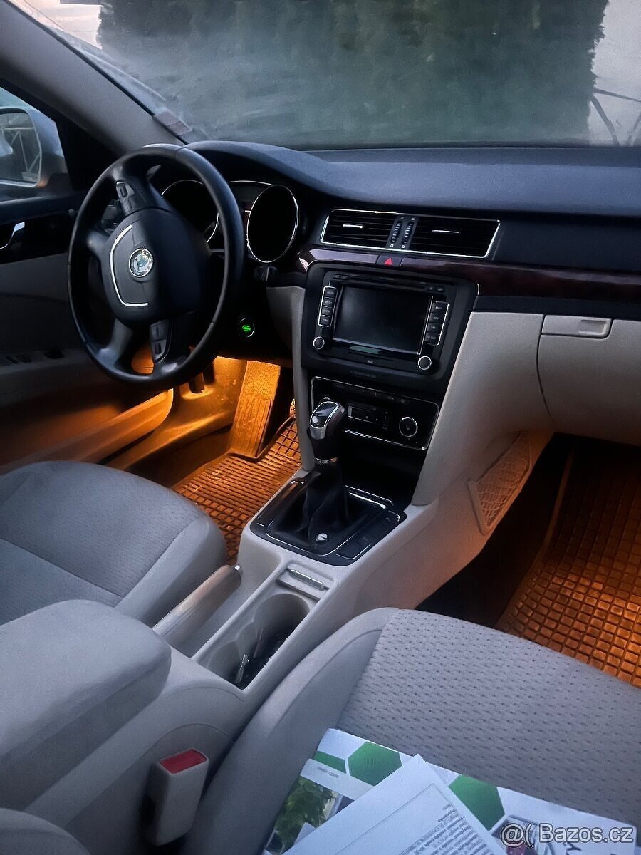 Škoda Superb 2 combi 2.0 TDi 125kW Cfgb - 8