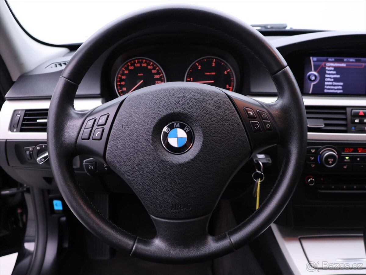 BMW 3 Series, BMW 320d Touring 2012-Serviced 149 000 Kč - 8