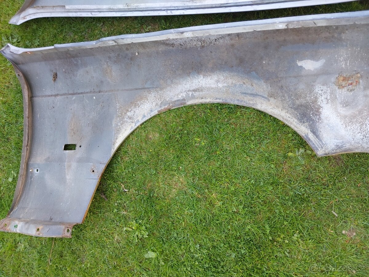 BMW e32 plechařina - 8