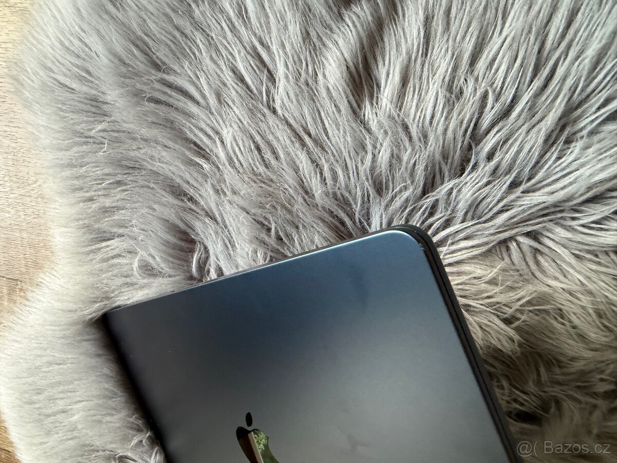 MacBook Air 13 - 8
