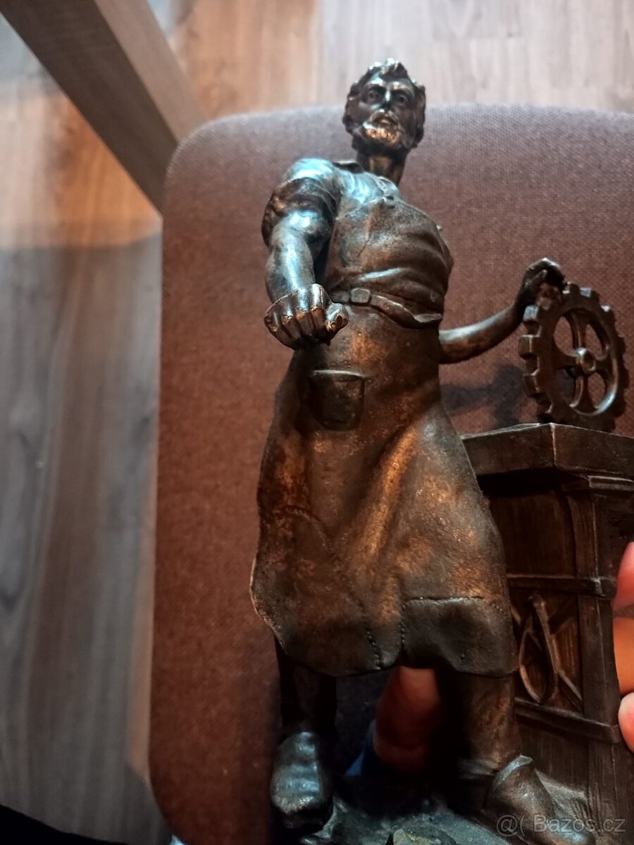 Kovař bez strojku a figuríny - 8