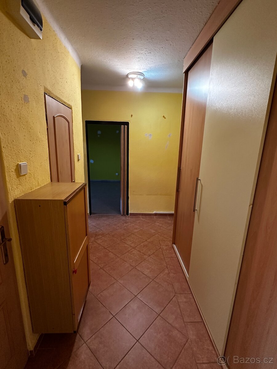 Prodej bytu 2+1 v os.vlast., Karviná-Ráj, ul.Školská - 8