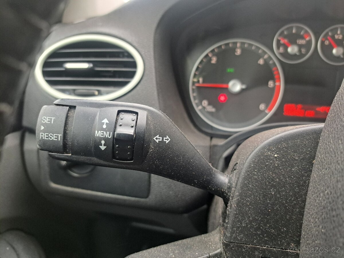 Ford Focus 1.8 tdci 85 kw combi - 8