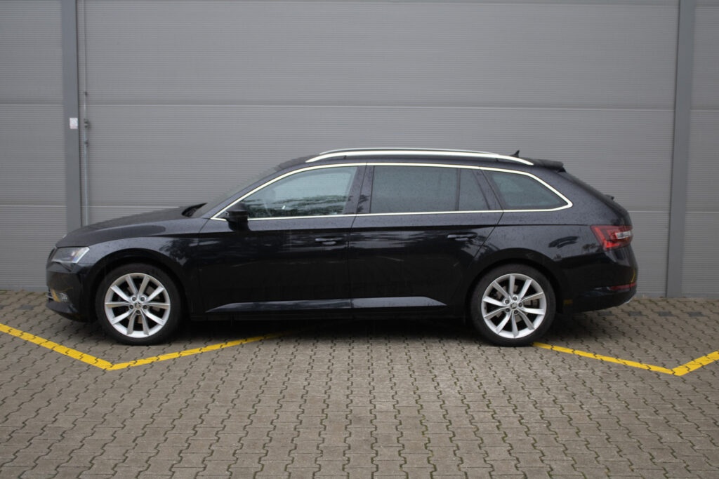 Škoda Superb - 8