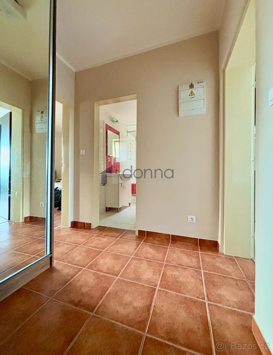 Pronájem bytu 2+kk/B 65m², ul. Karla Zicha, Praha 10 - Uhřín - 8