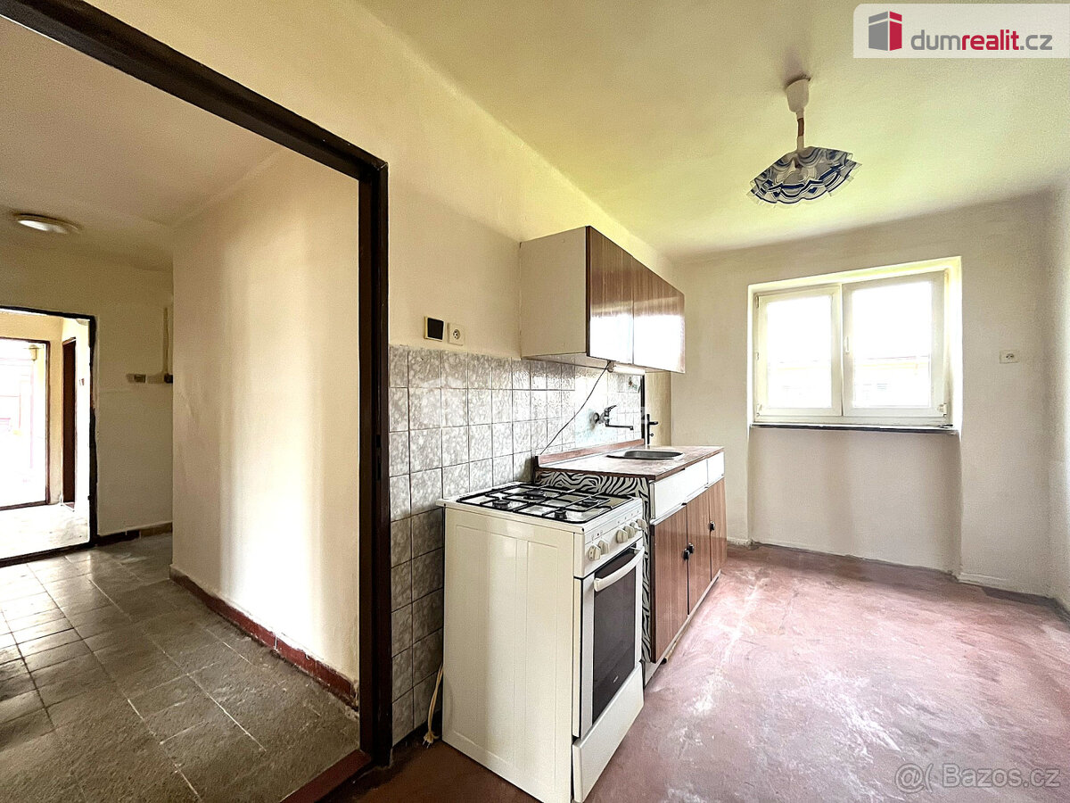 Prodej, byt 2+1, Lomnice, ul. Mánesová - 8