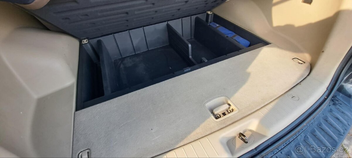 Hyundai SantaFe II - 8