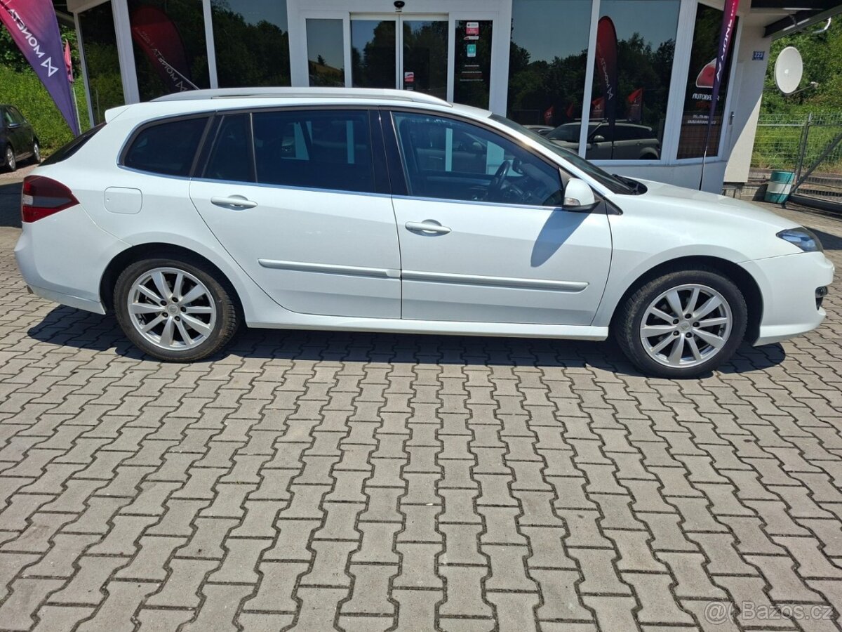 RENAULT LAGUNA 2.0dCi 110kW BLACK EDITION - 8