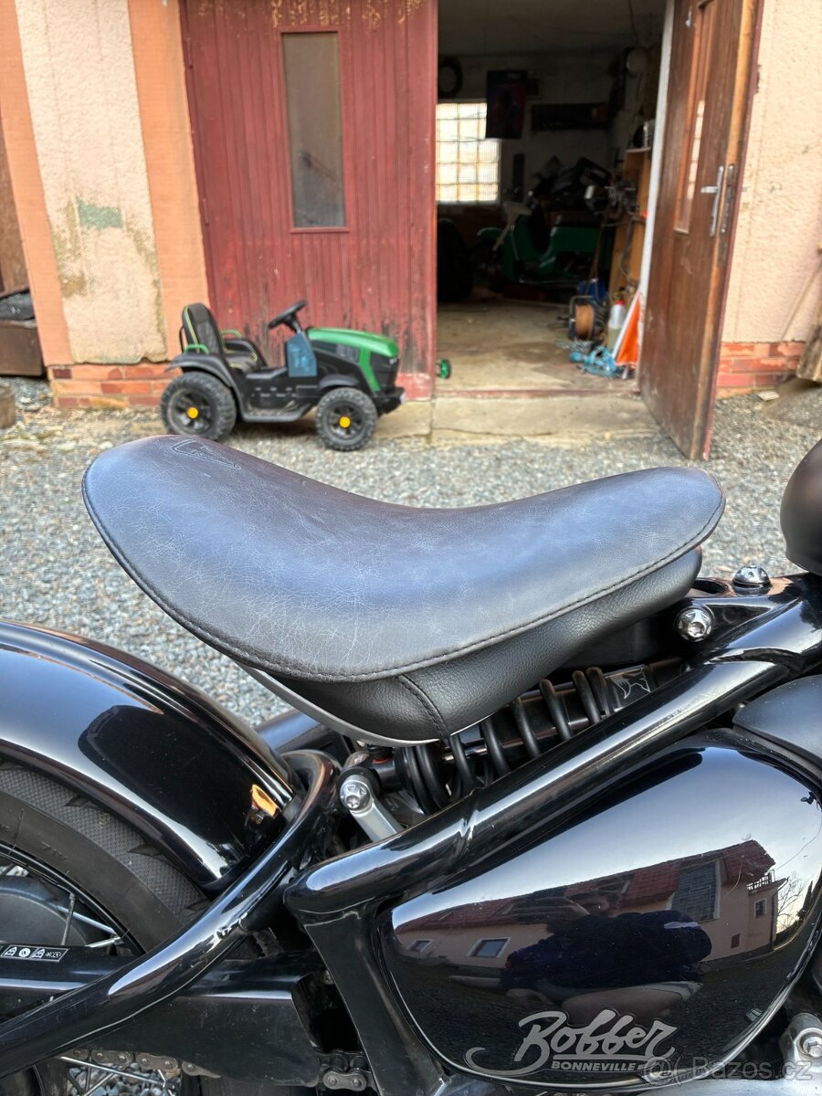 Triumph Boneville Bobber 1200cc - 8