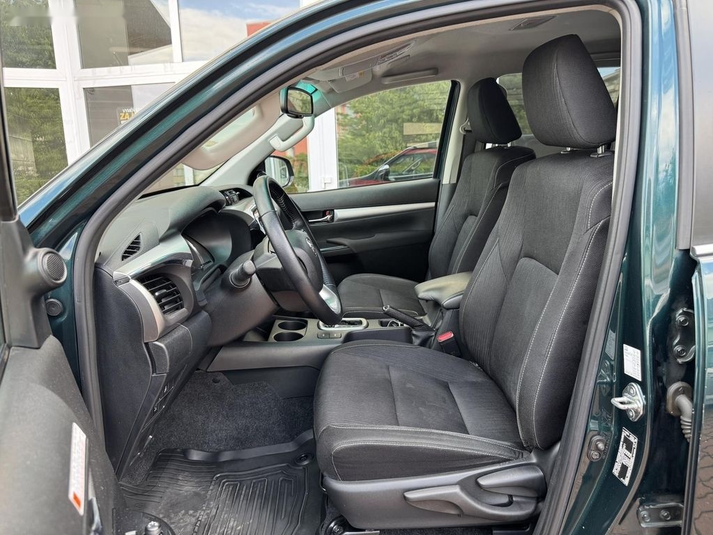 Toyota Hilux,2.8 automat Executive - 8