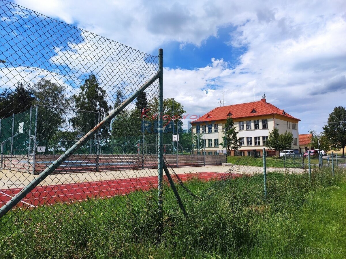 Prodej pozemku 2147m2 u Třeboně pro bydlení - 8