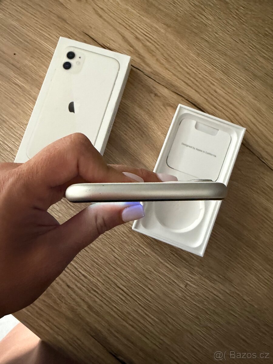 Apple iPhone 11, 64 GB - 8
