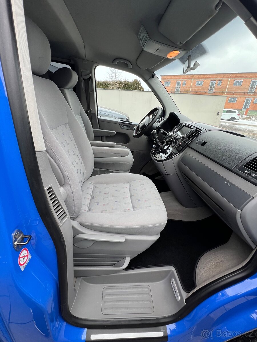 VW 1.9 TDI MULTIVAN SERVIS 7-MÍST - 8