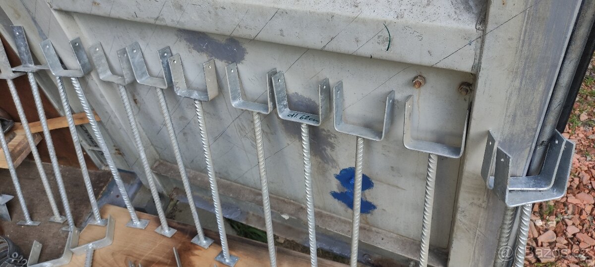 Železné sloupy 3m, Kotvy na pergoly - 8