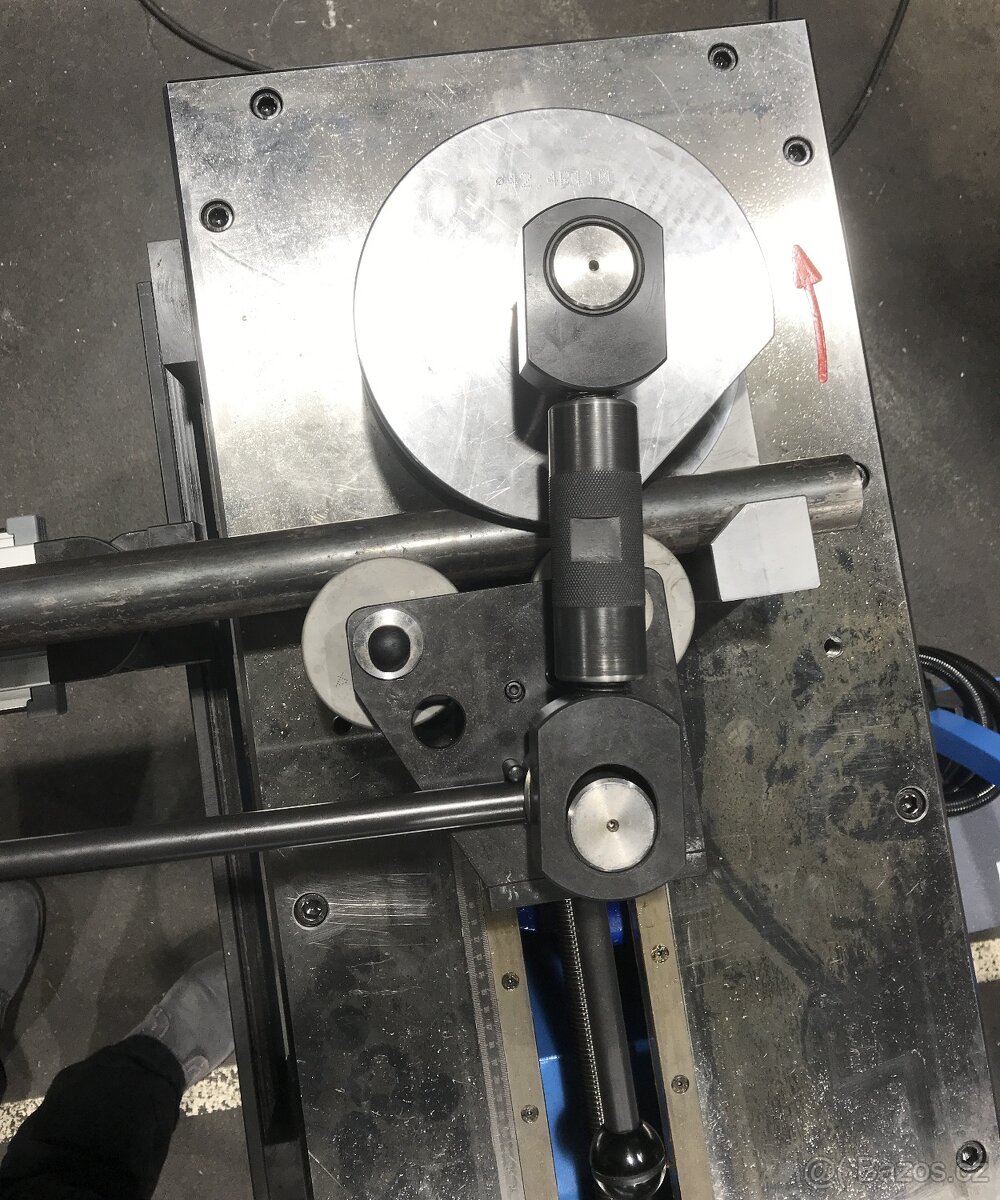 Ohýbačka trubek a profilů beztrnová R1.50.4.M - 8