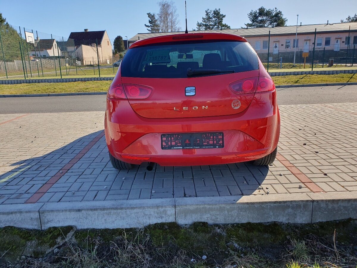 Seat Leon 1.2 tsi nová stk - 8