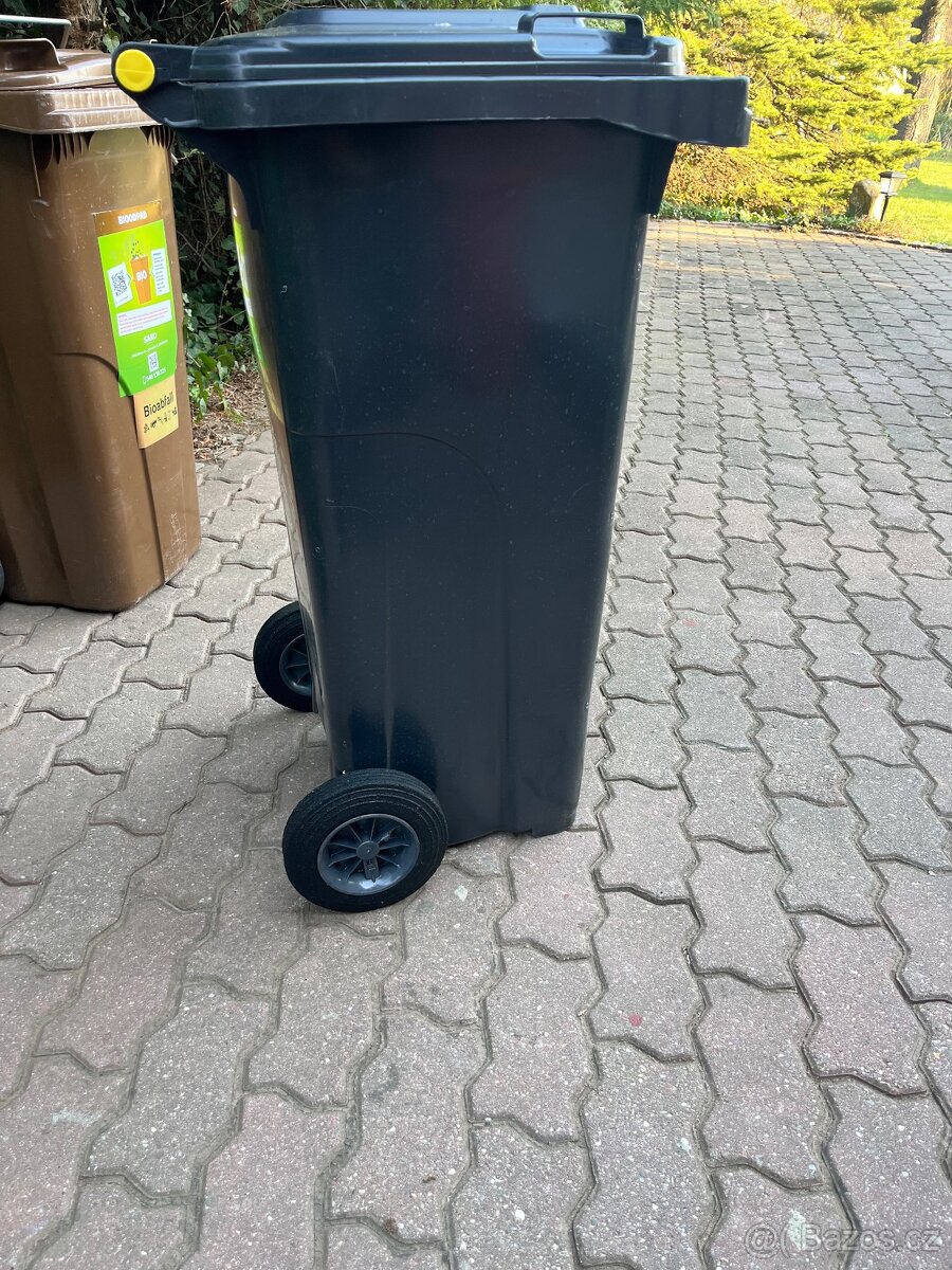 Popelnice 120 l - 8
