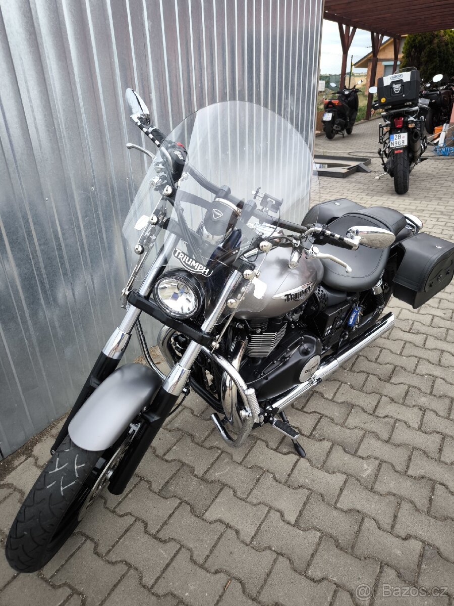 Triumph Speedmaster 900 - 8