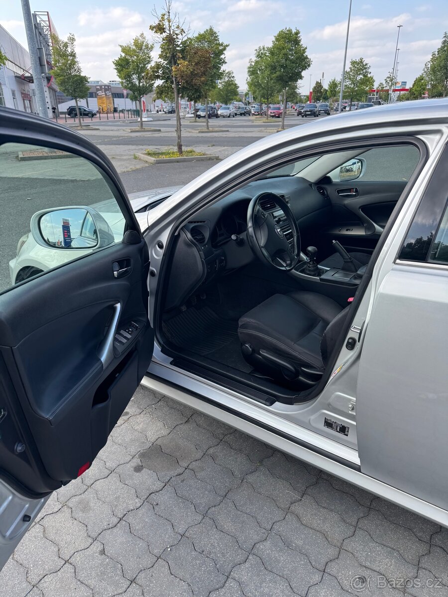 Lexus is220d - 8
