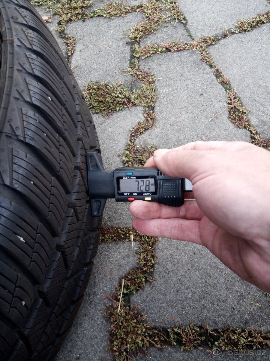 Zimní pneu 205/55 R16 - 8