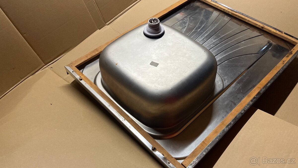 Dřez nerez s odkapem - 8