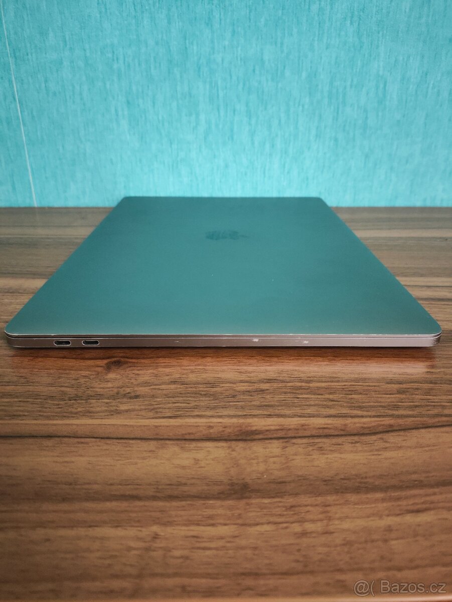 MacBook Pro 15 2016 | i7 • 16GB • 1TB SSD - 8