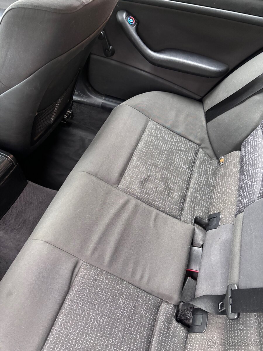 BMW e46 325i touring - 8