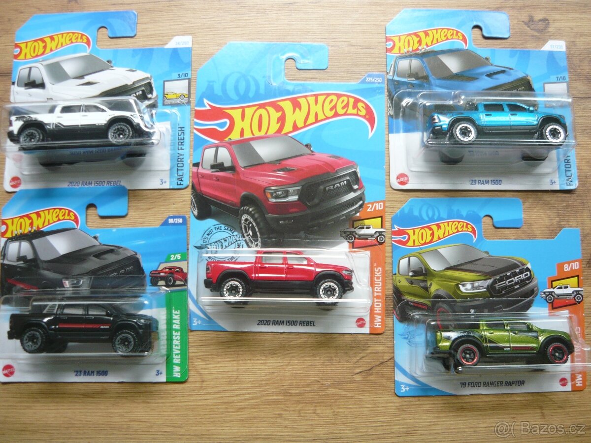 AUTÍČKA HOT WHEELS - 8