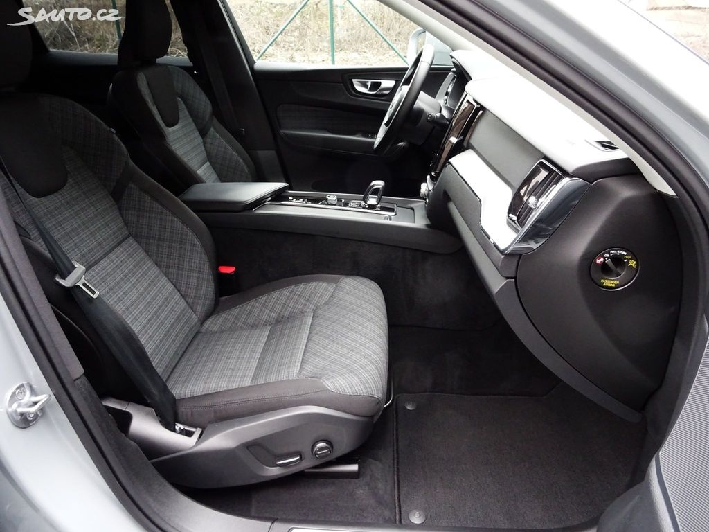 Volvo XC60 B4 2.0D 145KW A/T AWD CORE CAM DPH - 8