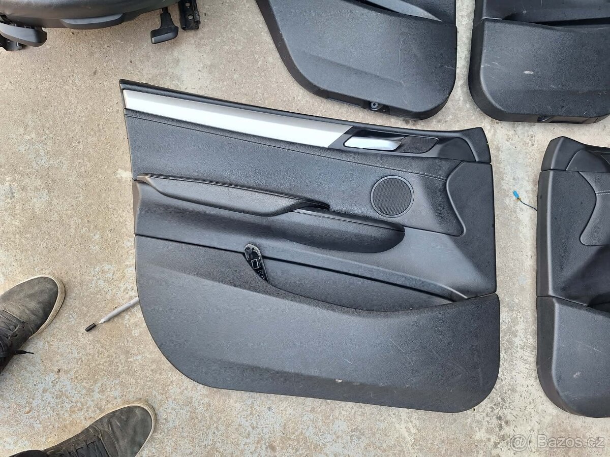 BMW f25 X3 Interiér - 8