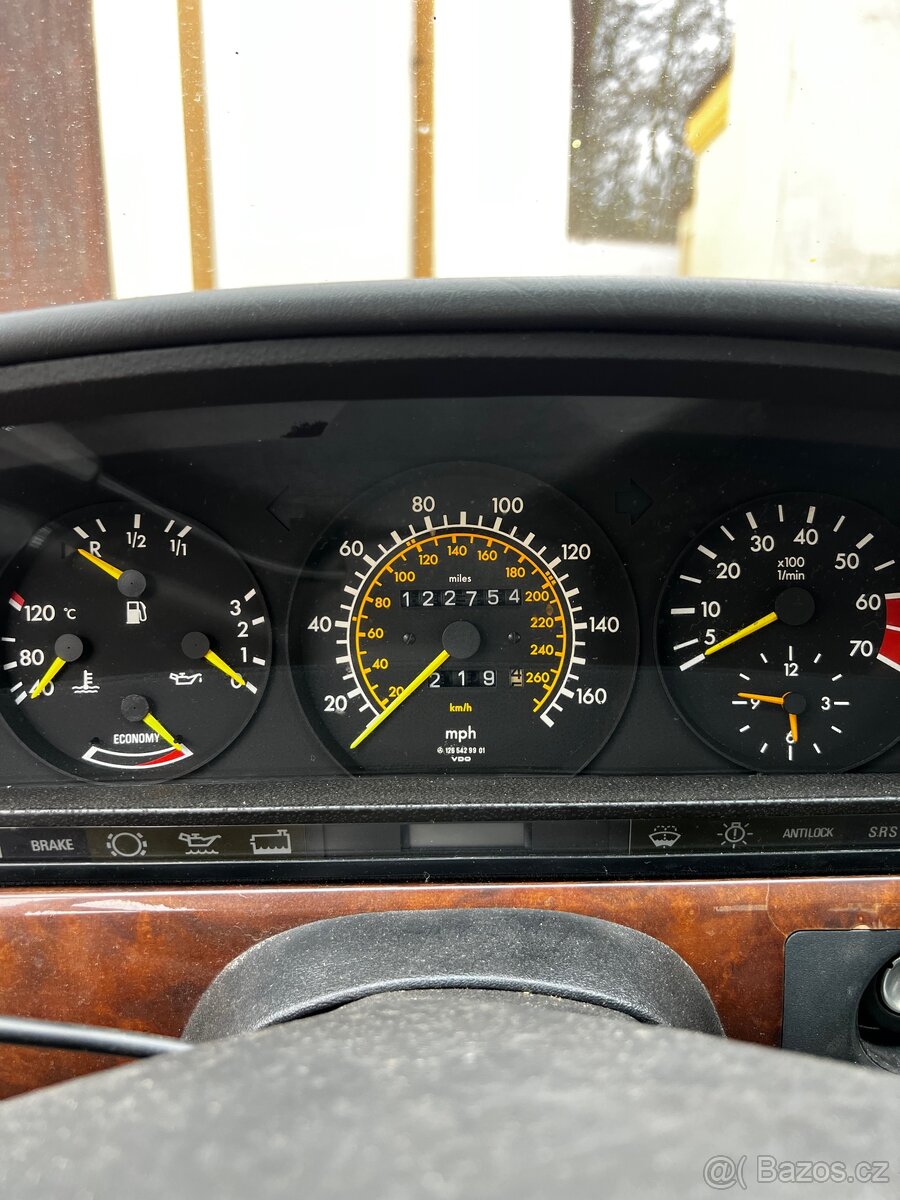 Mercedes-Benz 560 SEC (W126) - 8