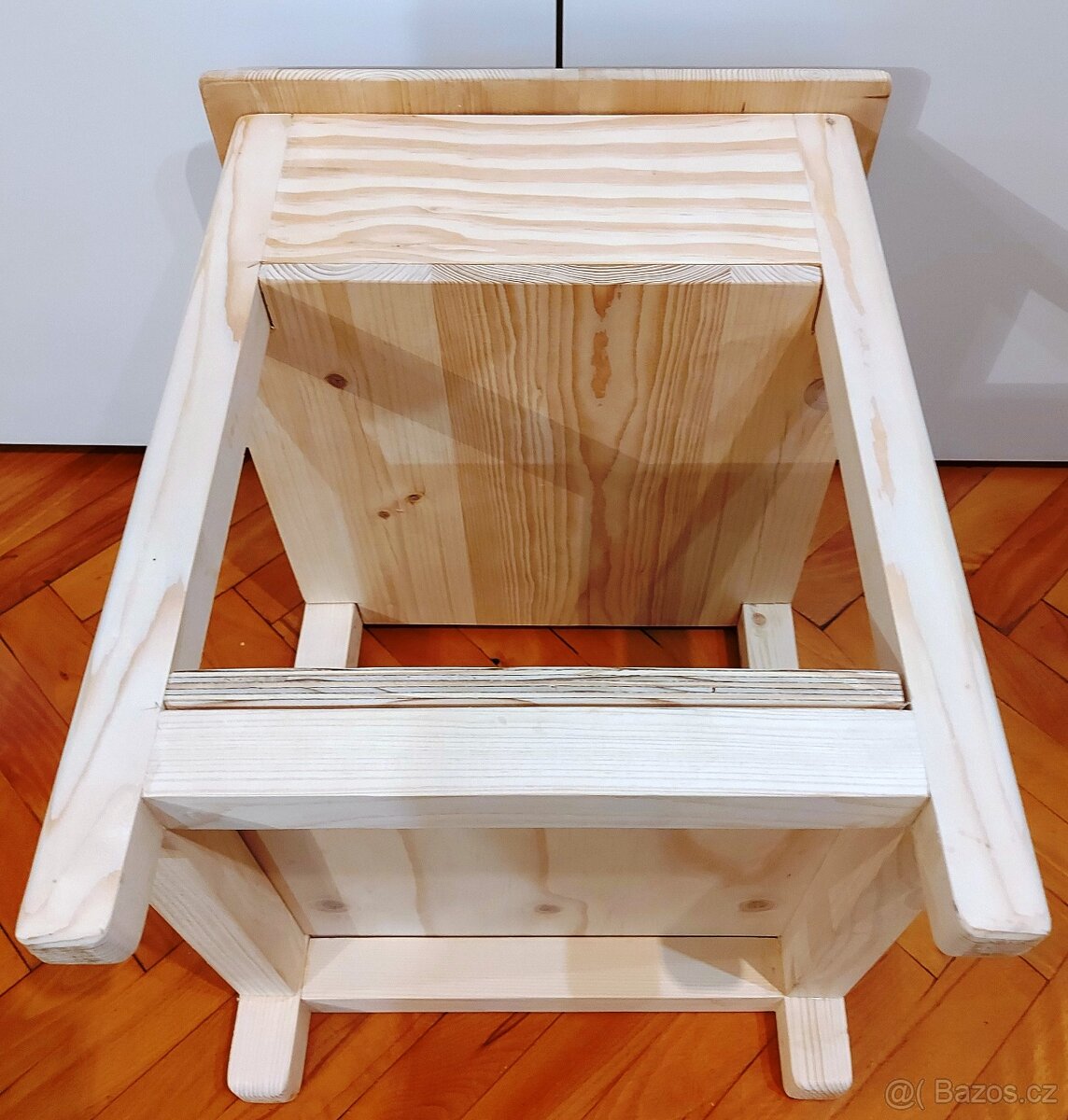 Stolička s úložným prostorem.. - 8