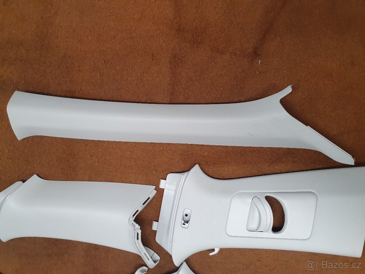 Vnitřní plasty Škoda Octavia 3 - 8