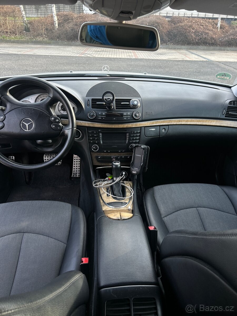 Mercedes benz w211 - 8