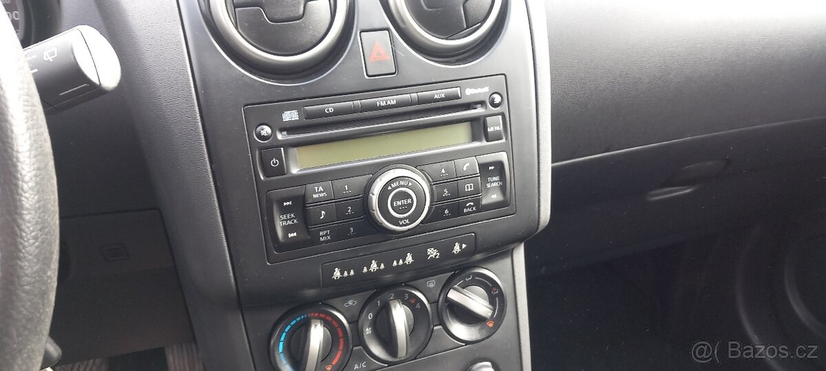 Nissan Qashqai +2 2.0i - 8