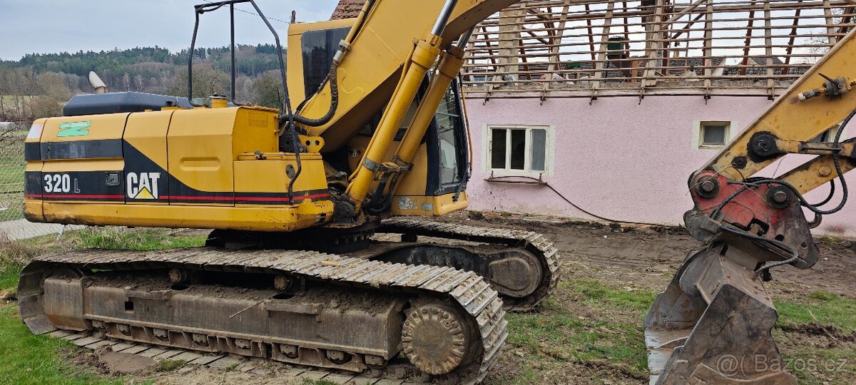 Caterpillar 320L - 8