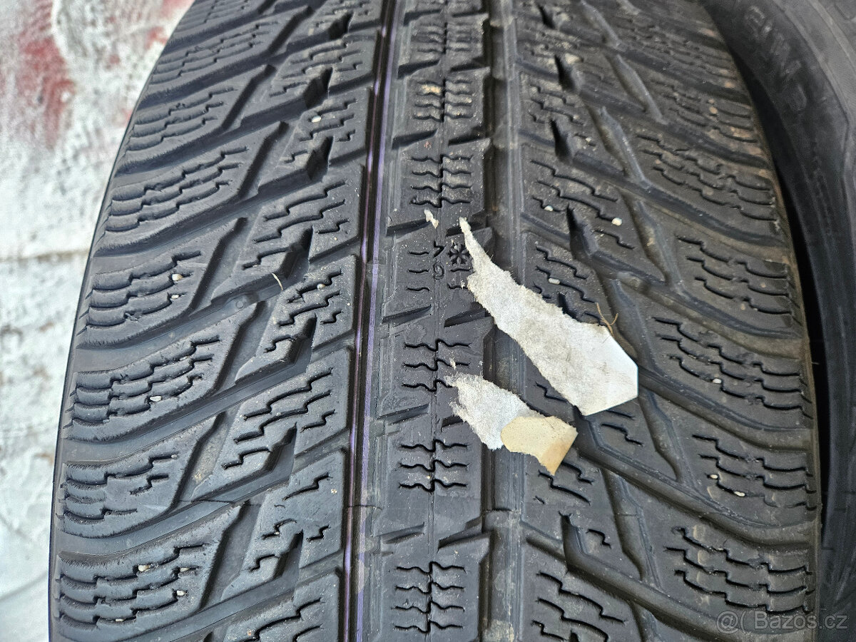 275/45R20 110V XL NOKIAN - 8