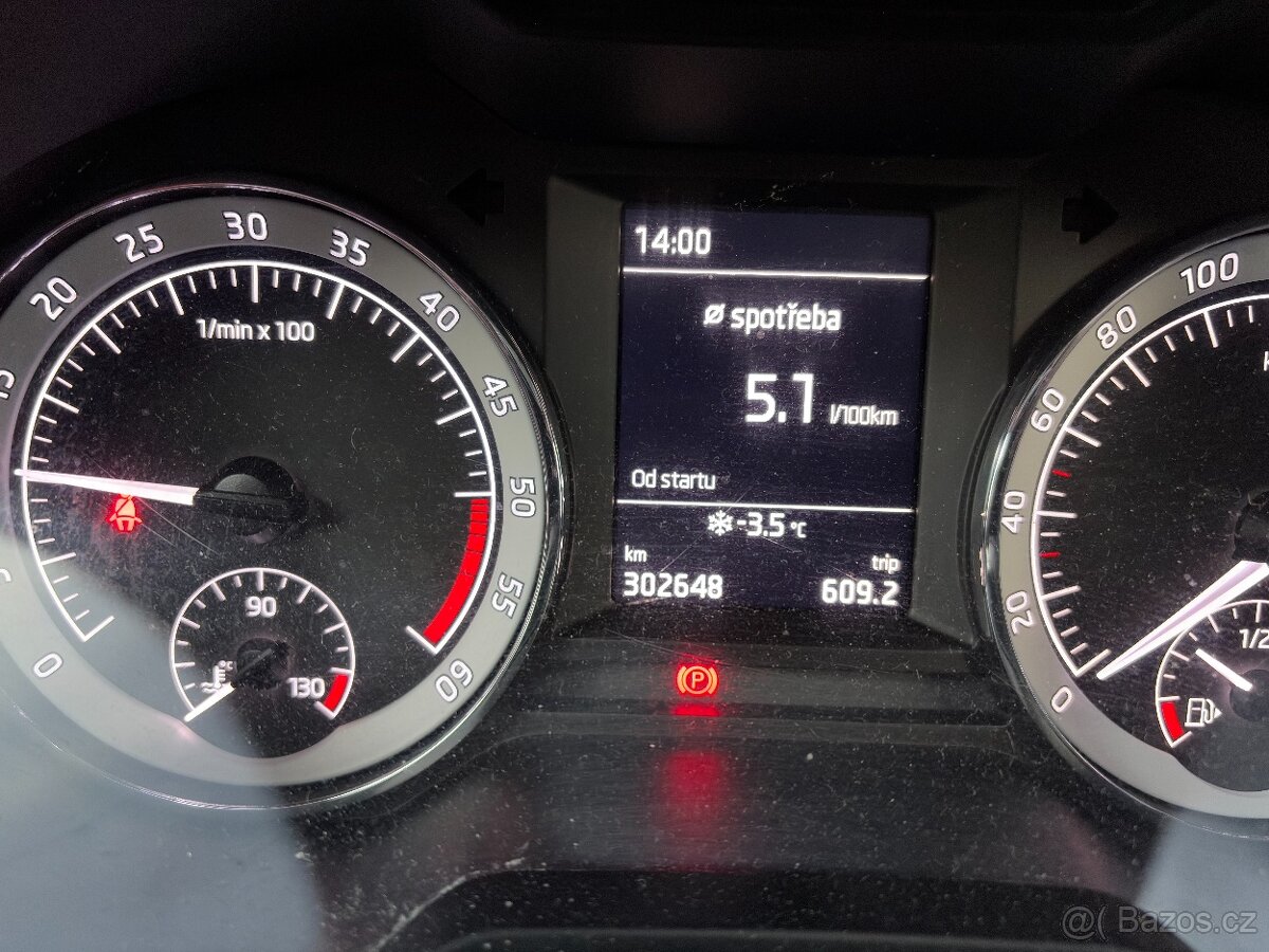 Škoda Octavia combi 1,6tdi/85 Kw-STYLE - 8