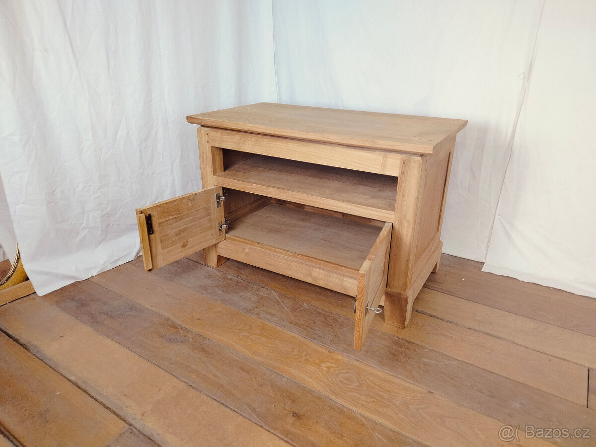 Skříňka dřevěná TEAK - 8